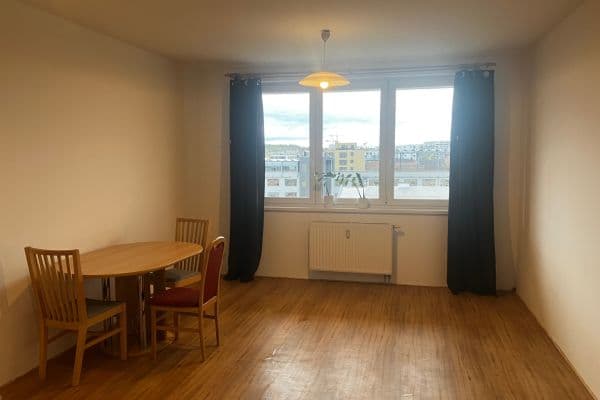 Studio flat to rent, 31 m², Podkovářská, Praha Studio flat to rent, 31 m², Podkovářská, Praha