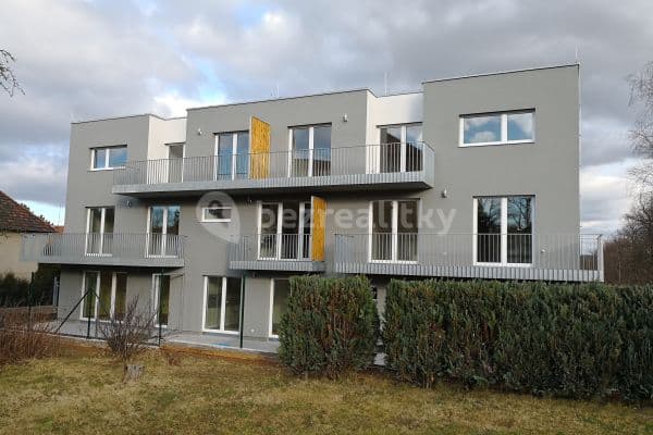 3 bedroom with open-plan kitchen flat to rent, 104 m², Vidimova, Roztoky