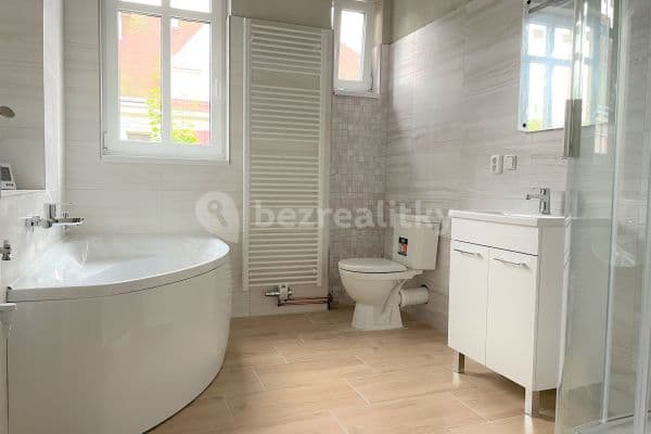 2 bedroom flat to rent, 70 m², Krokova, Ostrava