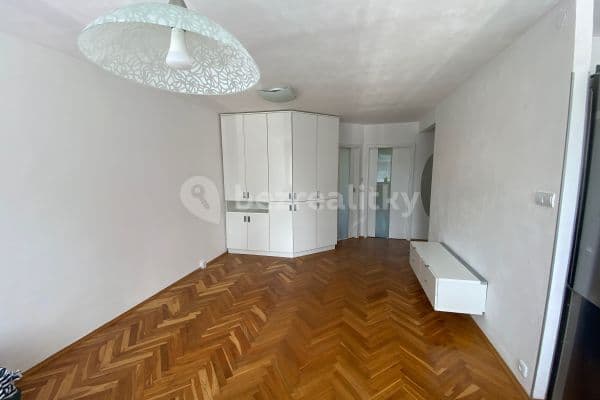 2 bedroom with open-plan kitchen flat to rent, 56 m², K Olympiku, Praha