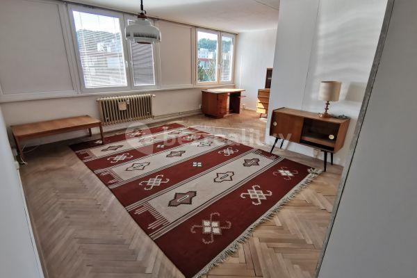 3 bedroom with open-plan kitchen flat to rent, 85 m², Molákova, Prague, Prague