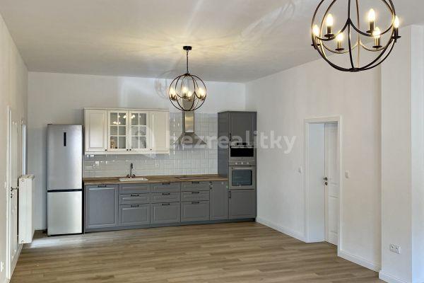 2 bedroom with open-plan kitchen flat to rent, 95 m², Cukrovarská, Praha