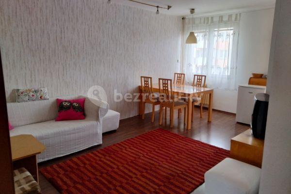 2 bedroom with open-plan kitchen flat to rent, 79 m², Severní, Hradec Králové