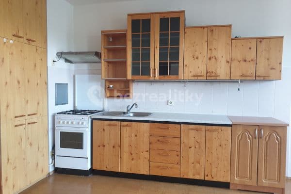 2 bedroom with open-plan kitchen flat to rent, 72 m², Na Tržišti, Benešov, Středočeský Region