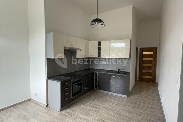 1 bedroom with open-plan kitchen flat to rent, 44 m², Buzulucká, Komárov