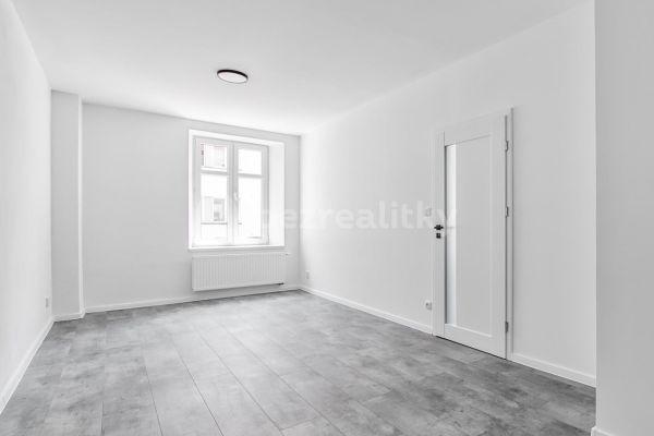 2 bedroom with open-plan kitchen flat to rent, 56 m², Otická, Opava, Moravskoslezský Region