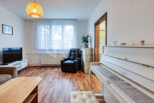 2 bedroom flat for sale, 54 m², Pod Hůrkou, 