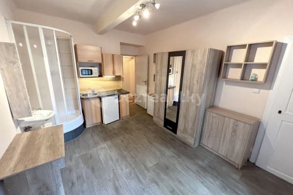 Studio flat to rent, 18 m², Magistrů, Praha Studio flat to rent, 18 m², Magistrů, Praha