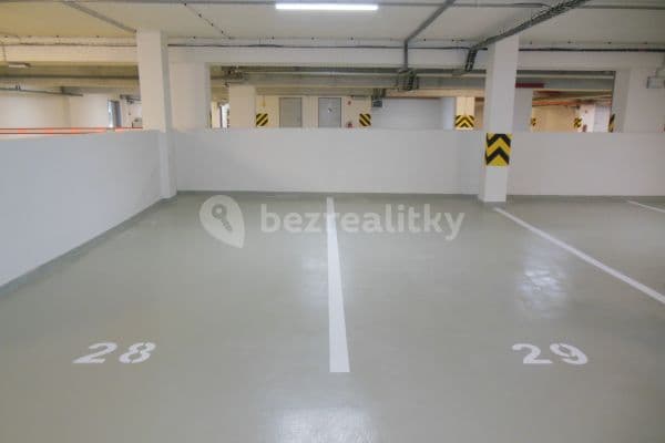 garage to rent, 20 m², Kališnická, Praha