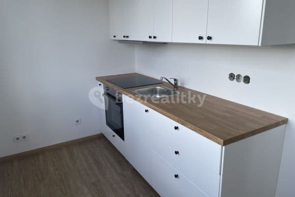1 bedroom flat to rent, 37 m², Jana Masaryka, Hradec Králové