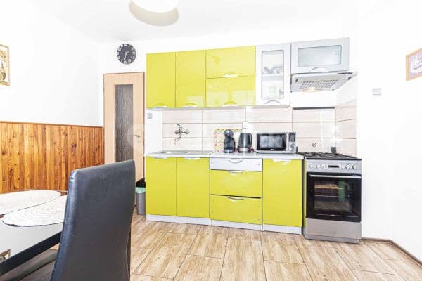 3 bedroom flat for sale, 82 m², Družstevní, 