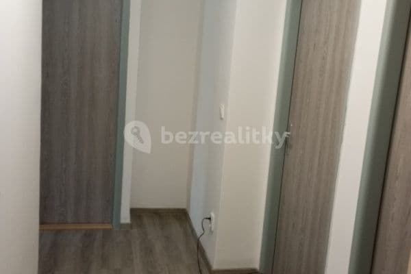 3 bedroom flat to rent, 71 m², Na Drážce, Pardubice