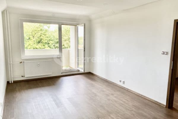 2 bedroom flat to rent, 49 m², Charkovská, Karlovy Vary