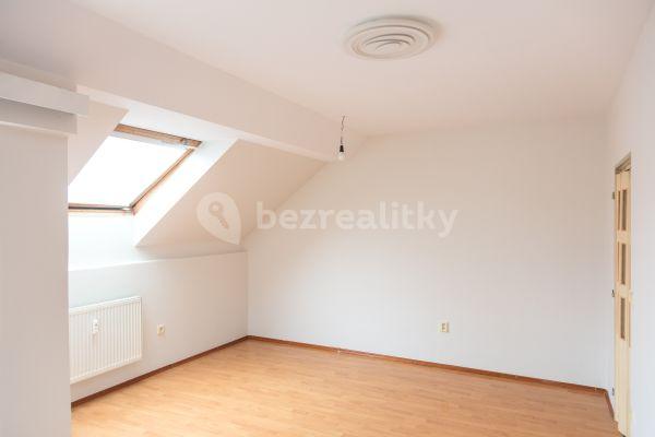 1 bedroom with open-plan kitchen flat to rent, 56 m², Pod Zámečkem, Hradec Králové
