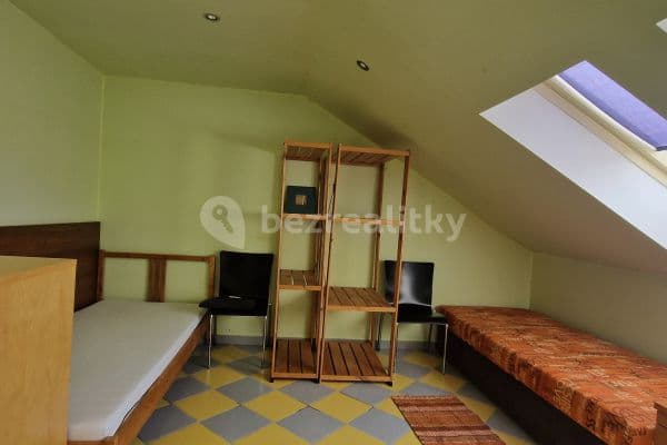 1 bedroom with open-plan kitchen flat to rent, 73 m², Hrnčířská, Brno
