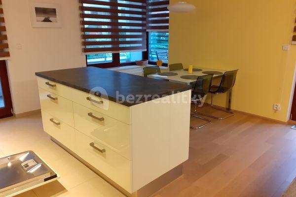 2 bedroom with open-plan kitchen flat to rent, 85 m², Pod Kavalírkou, Praha