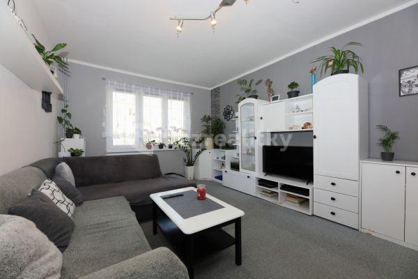2 bedroom flat for sale, 70 m², Padělky V, Zlín, Zlínský Region