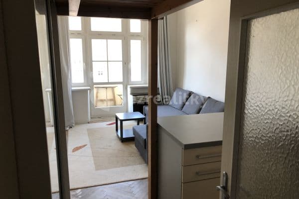 Small studio flat to rent, 30 m², Stavitelská, Praha