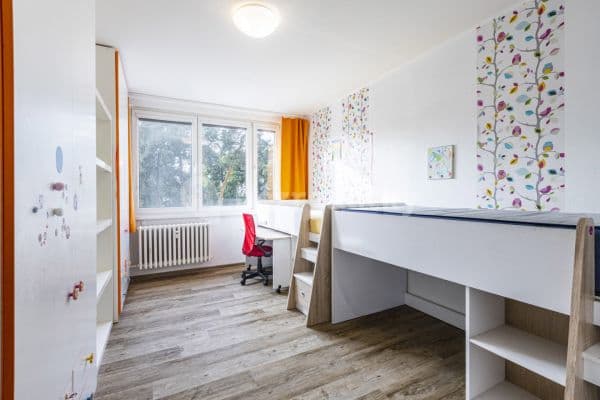 3 bedroom flat for sale, 66 m², V Malém háji, 