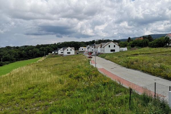 plot for sale, 867 m², Svinaře