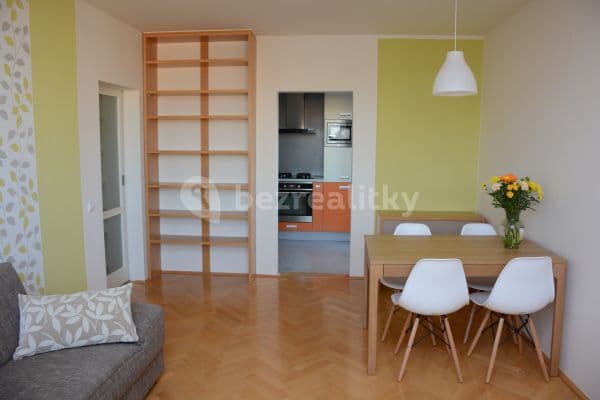3 bedroom flat to rent, 67 m², Loosova, Brno