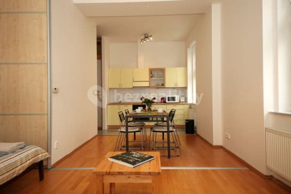1 bedroom flat to rent, 40 m², Umělecká, Praha 1 bedroom flat to rent, 40 m², Umělecká, Praha