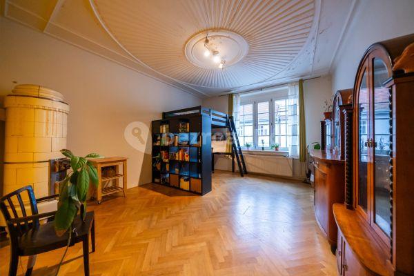 4 bedroom flat for sale, 122 m², Úvoz, 
