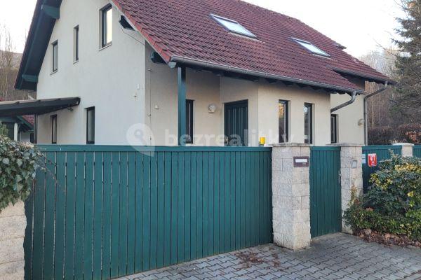 house to rent, 81 m², Studánková, Praha