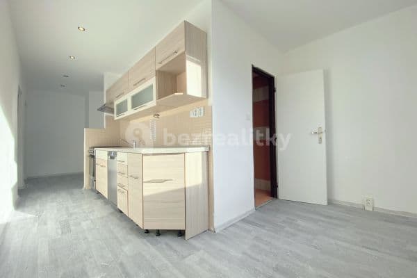 3 bedroom flat to rent, 63 m², Sídliště Za Chlumem, Bílina