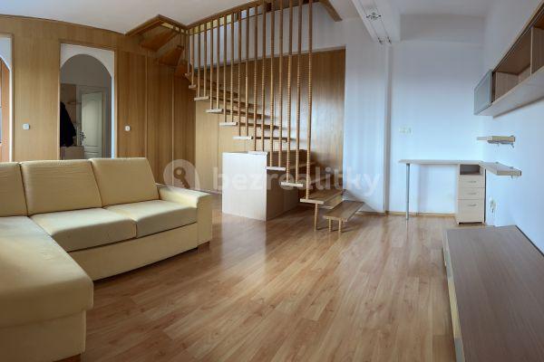 1 bedroom with open-plan kitchen flat for sale, 65 m², Nová, Pardubice