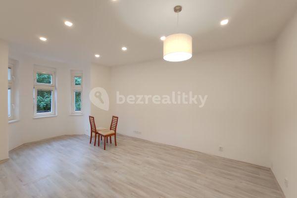 1 bedroom with open-plan kitchen flat to rent, 50 m², Pod Kavalírkou, Praha