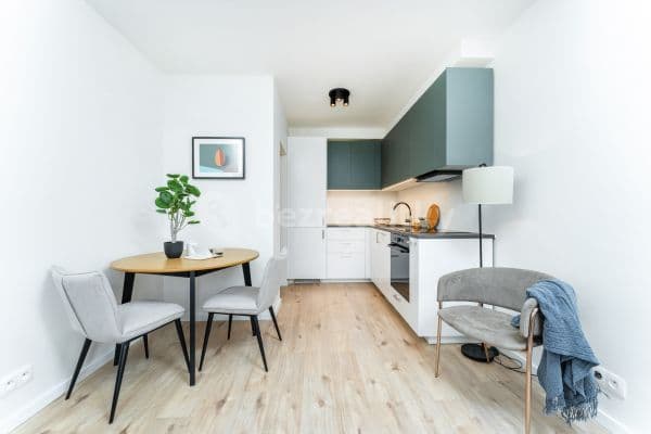1 bedroom with open-plan kitchen flat for sale, 45 m², Zálesí, Praha
