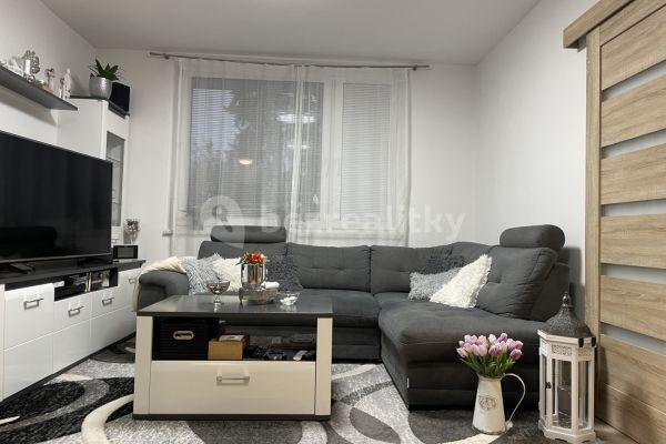 2 bedroom with open-plan kitchen flat for sale, 77 m², 9. května, 