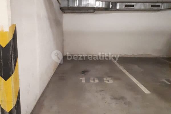 garage to rent, 12 m², Záběhlická, Hlavní město Praha