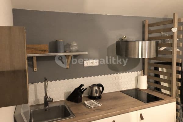 Studio flat to rent, 16 m², Umělecká, Prague, Prague Studio flat to rent, 16 m², Umělecká, Prague, Prague