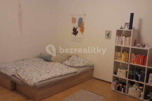 3 bedroom flat to rent, 80 m², Lamačova, Praha