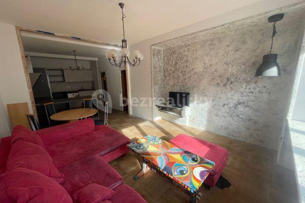 2 bedroom with open-plan kitchen flat to rent, 77 m², Kotlářská, Brno