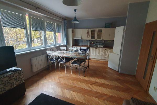 1 bedroom with open-plan kitchen flat for sale, 49 m², Humpolecká, Praha