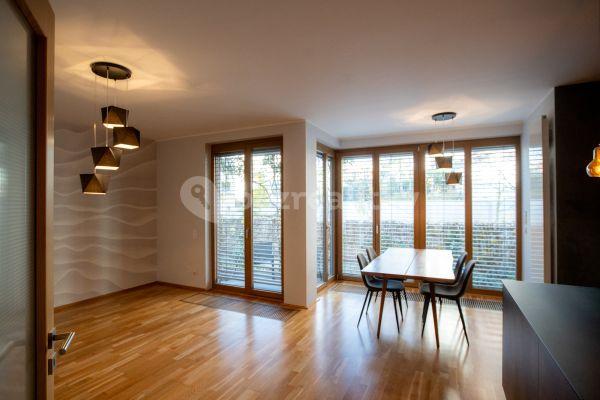 3 bedroom with open-plan kitchen flat for sale, 103 m², Olgy Havlové, Praha