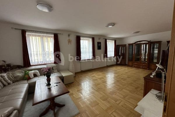house to rent, 400 m², Na Bendovce, Praha