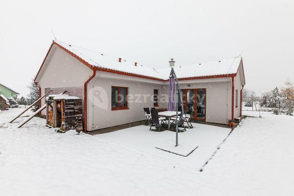 house for sale, 104 m², Strašnov, 