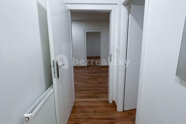 2 bedroom with open-plan kitchen flat to rent, 60 m², Fűgnerova, Louny