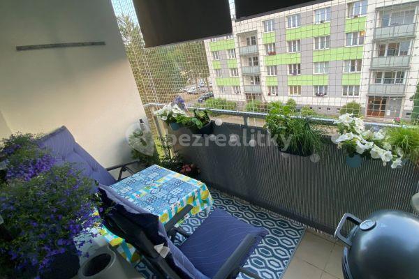 2 bedroom flat to rent, 66 m², Holoubkov