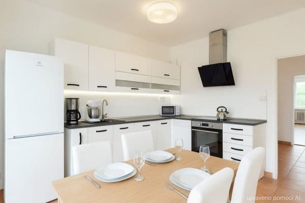 3 bedroom flat to rent, 85 m², Janáčkova, 3 bedroom flat to rent, 85 m², Janáčkova,