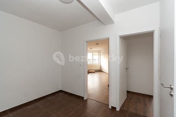 4 bedroom with open-plan kitchen flat for sale, 159 m², Divišovská, Praha