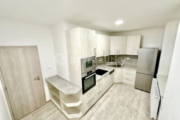 2 bedroom flat to rent, 72 m², Železničního pluku, Pardubice, Pardubický Region 2 bedroom flat to rent, 72 m², Železničního pluku, Pardubice, Pardubický Region