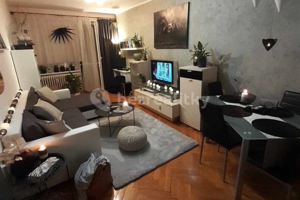 2 bedroom flat to rent, 52 m², Pichlova, Pardubice, Pardubický Region