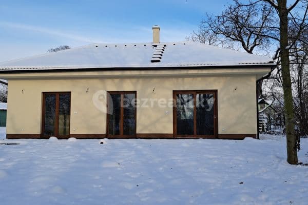 house to rent, 76 m², Na Klebetníku, Brnky