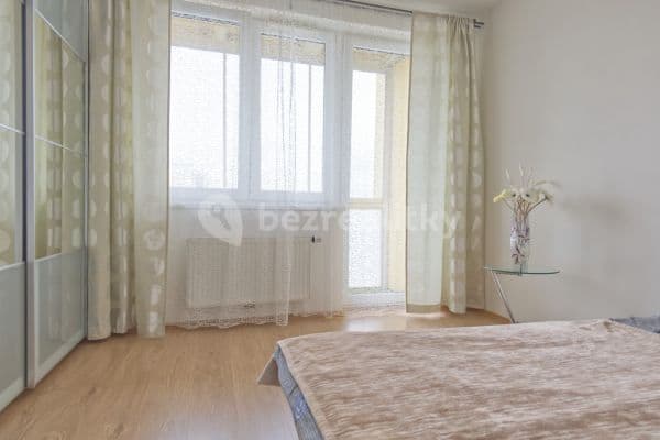 2 bedroom with open-plan kitchen flat to rent, 91 m², Březenská, Prague, Prague