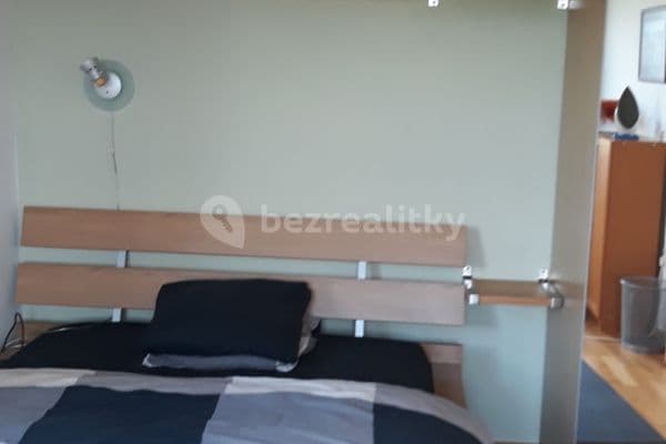2 bedroom with open-plan kitchen flat to rent, 80 m², Kralupská, Prague, Prague
